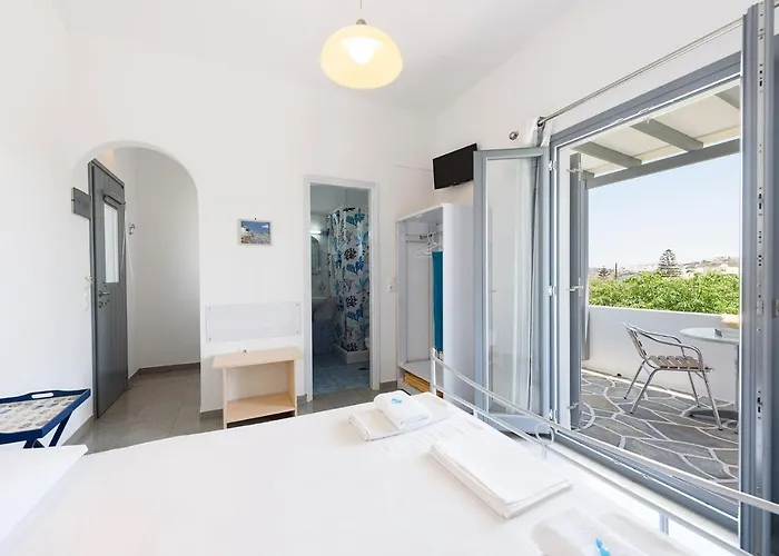 Anna Paros * Naousa (Paros)