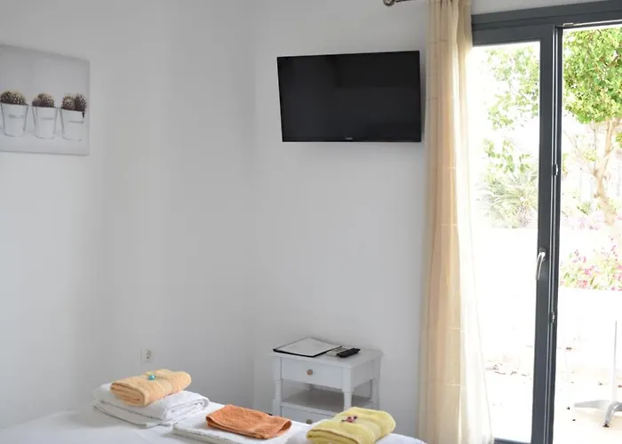Anna Paros Apartman Náusza